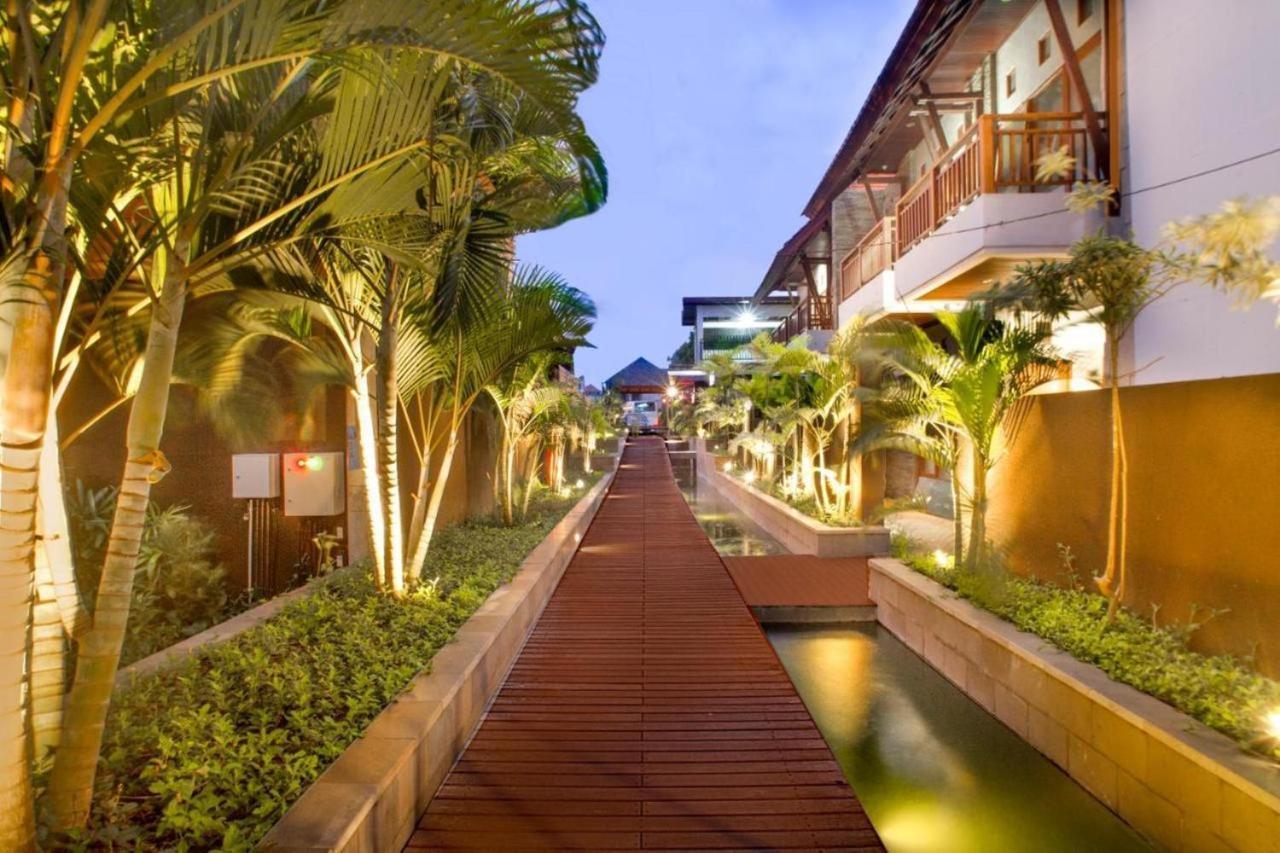 Signature Seminyak Hotel Экстерьер фото