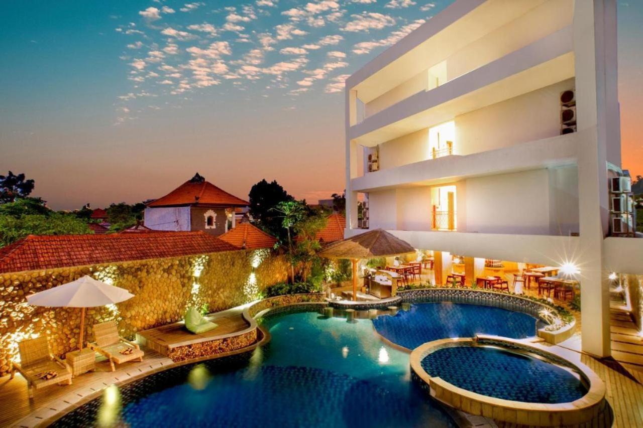 Signature Seminyak Hotel Экстерьер фото