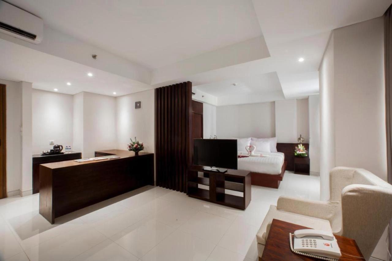 Signature Seminyak Hotel Экстерьер фото