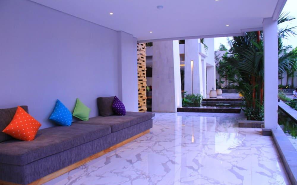 Signature Seminyak Hotel Экстерьер фото