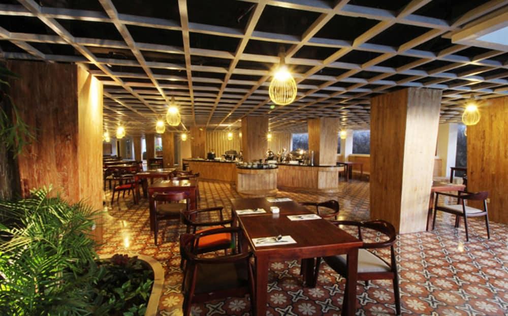 Signature Seminyak Hotel Экстерьер фото