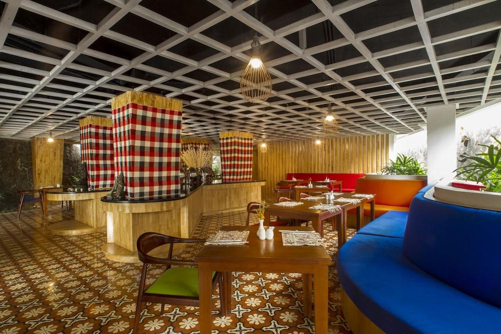 Signature Seminyak Hotel Экстерьер фото