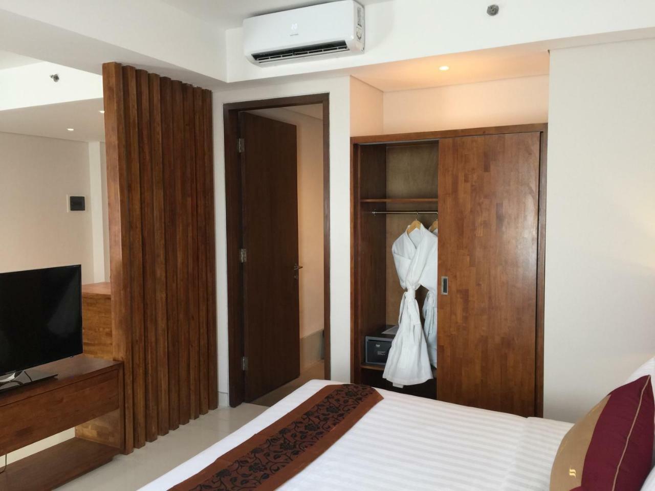 Signature Seminyak Hotel Экстерьер фото