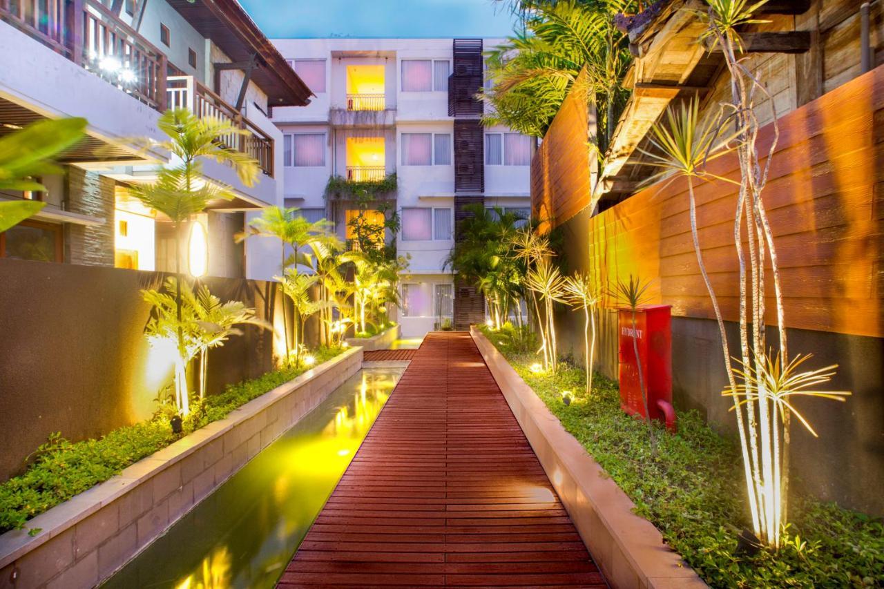Signature Seminyak Hotel Экстерьер фото